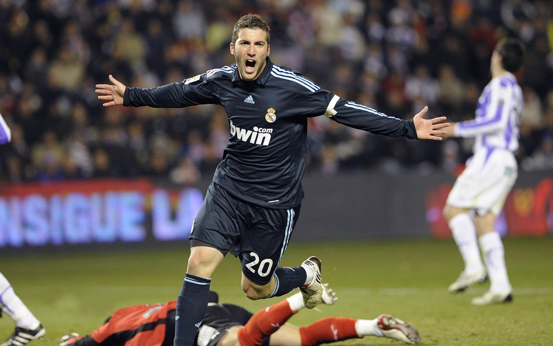 九游-中国足球新媒体矩阵全面布局，扩大影响力，中国足球宣传